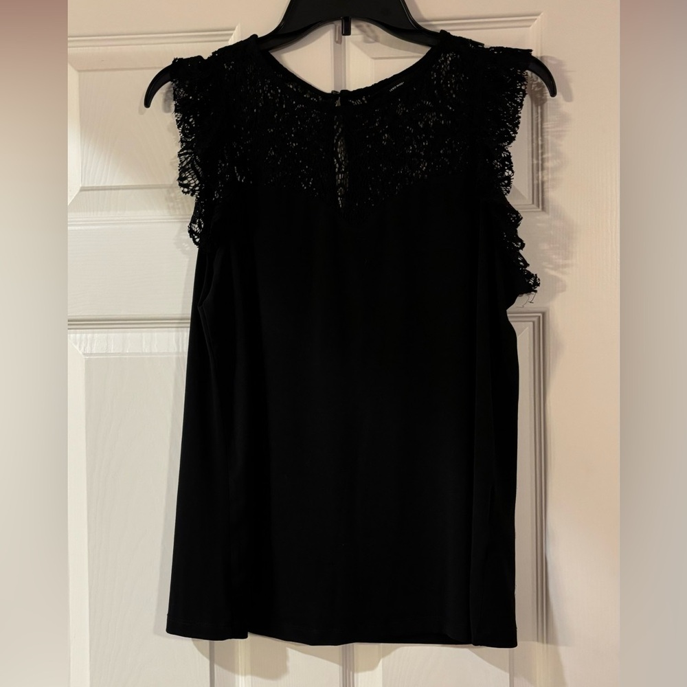 Black Lace Top Vero Moda Brand - Size Medium